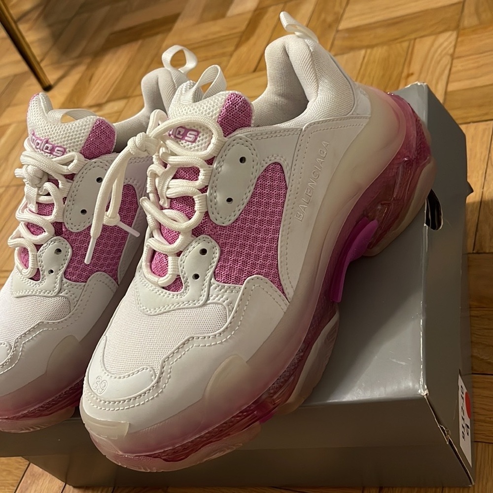 Balenciaga size 39
